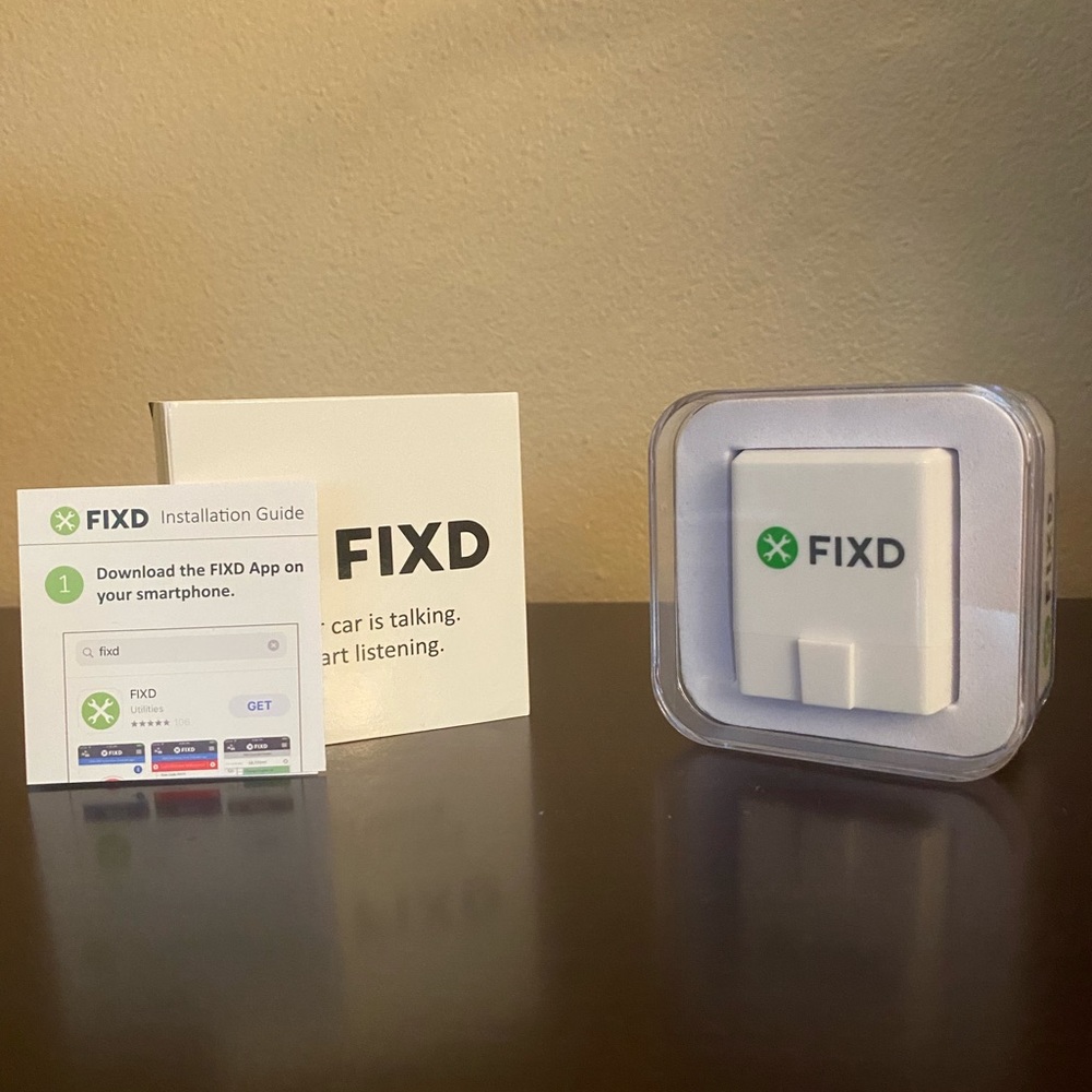 **NEW** FIXD OBD2 Scanner / Sensor (Bluetooth) Check Engine Light Checker